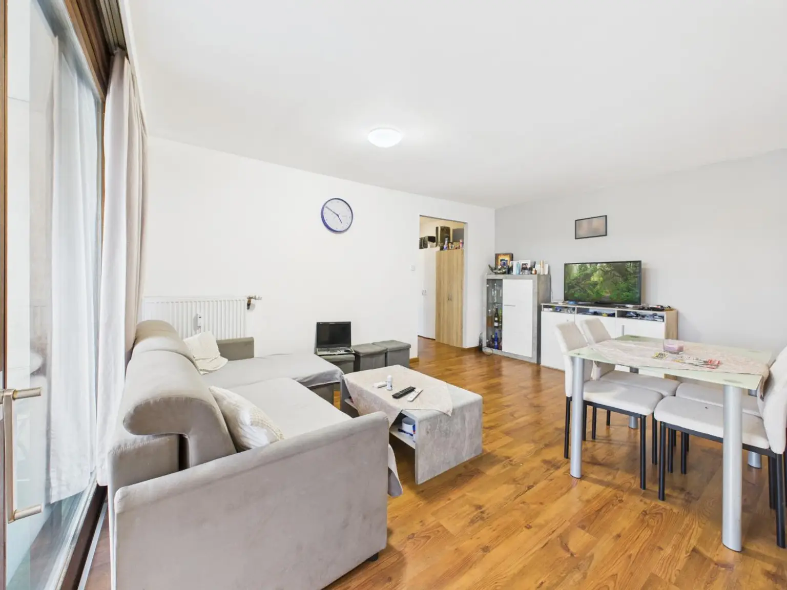 Wohn- und Essbereich 4