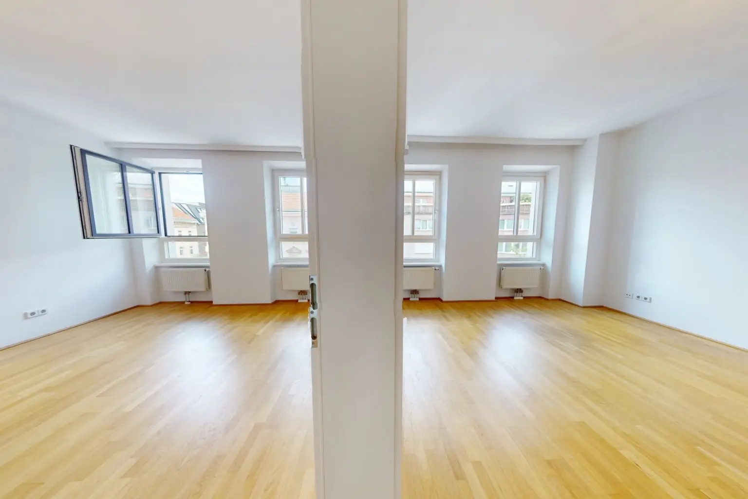 Historischer Charme trifft moderne Wohnqualität – 
3-Zimmer-Wohnung mit Innenhof-Terrasse