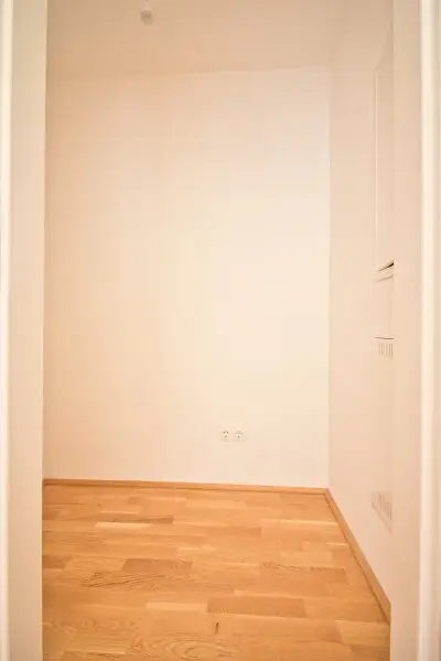 Wohnen trifft Arbeiten – 2,5-Zimmer-Wohnung mit Balkon & angrenzendem Büro mit separatem Zugang