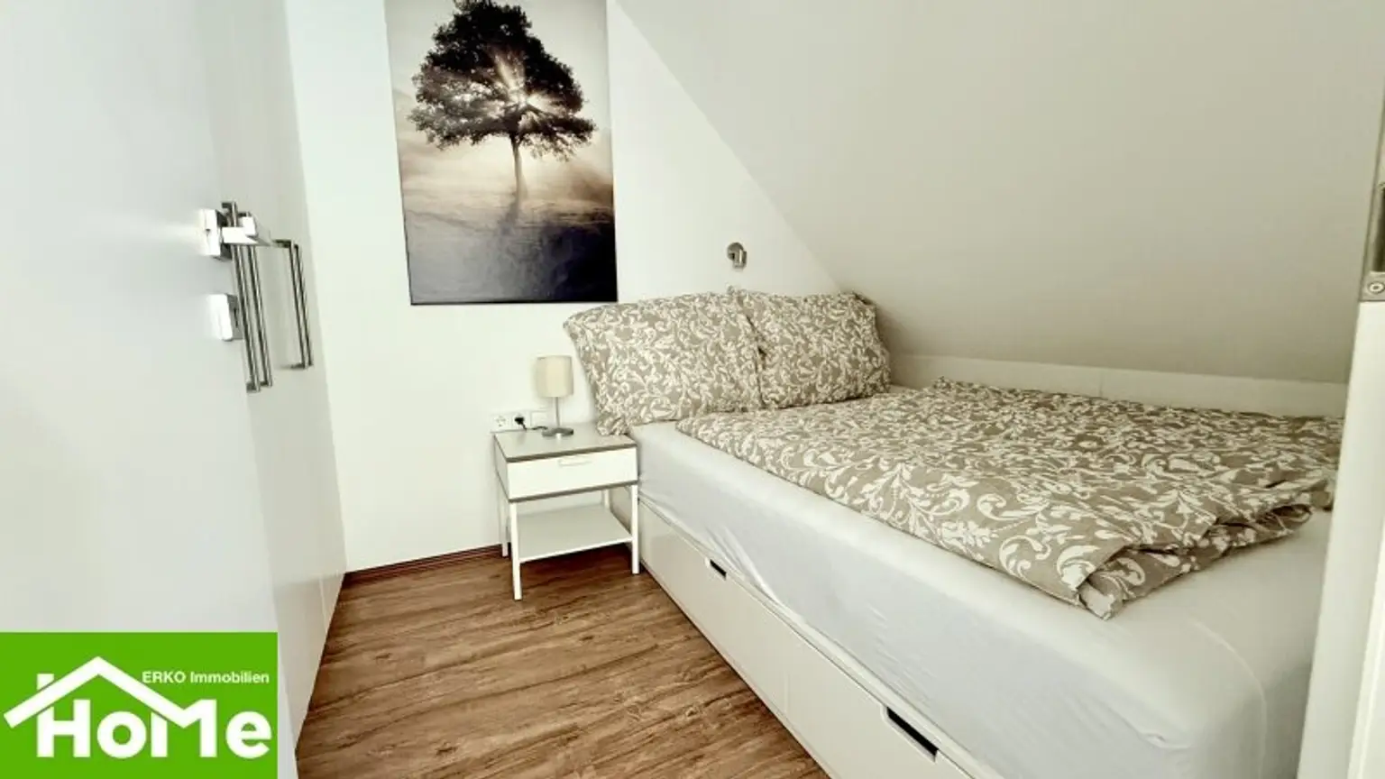 Moderne Dachwohnung auf 2 Etagen und 26m2 Terrasse