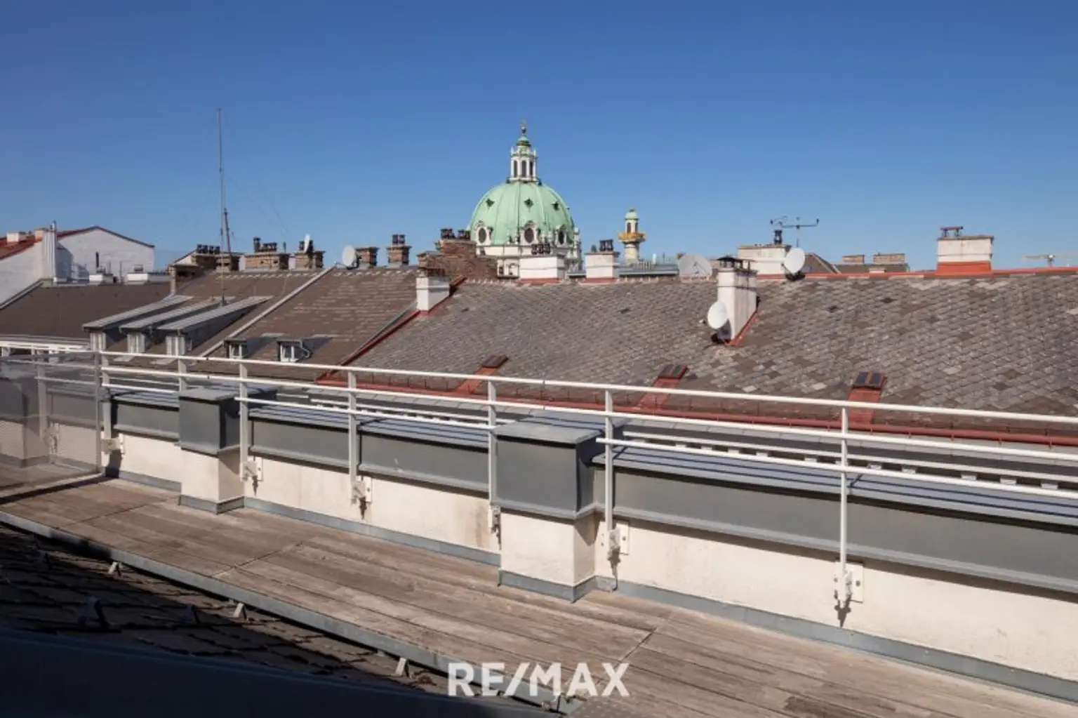 Über den Dingen: Terrassen-Maisonette mit Wiener Skyline