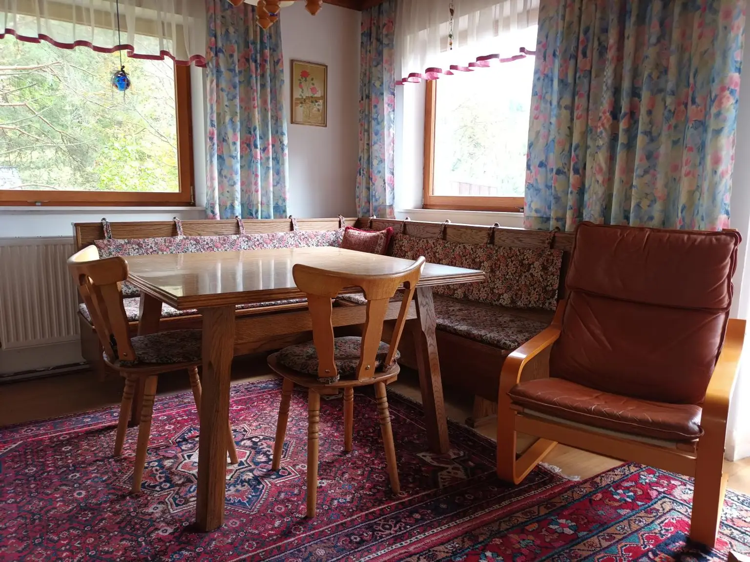 Solides Wohnhaus mit Potenzial in ruhiger Waldrandlage