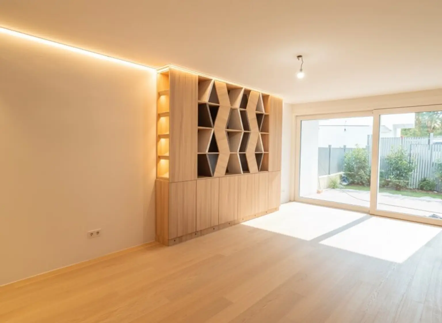 THE UNIQUE HILL SIDE RESIDENCES