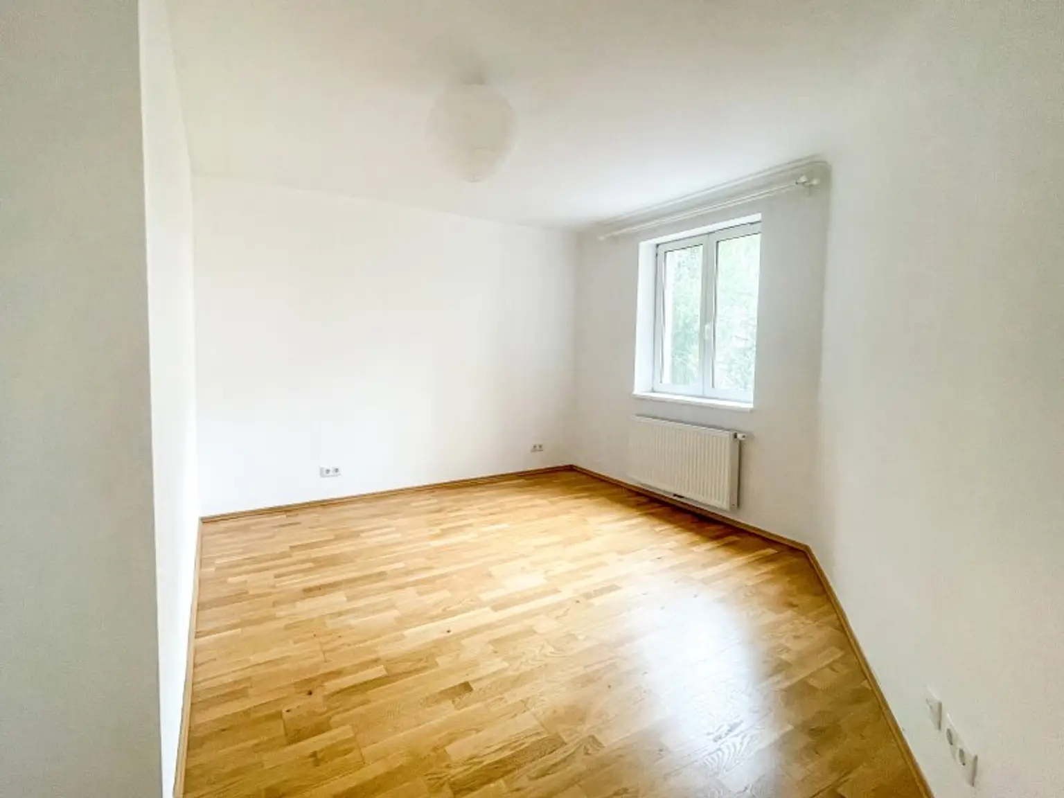 Helle 2-Zimmerwohnung mit hofseitigem Schlafzimmer – Nähe U4/U6 & Meidlinger Markt