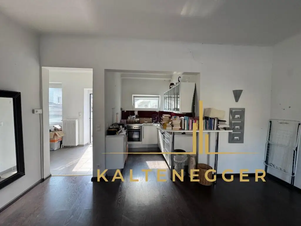 Sonnenbeschienenes Grundstück mit Blick auf die Hohe Wand - ein ländliches Mehrfamilienhaus und ein Einfamilienhaus