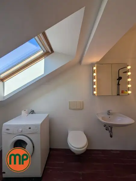 BESONDERE GELEGENHEIT: Maisonette DG-Wohnung mit Terrasse