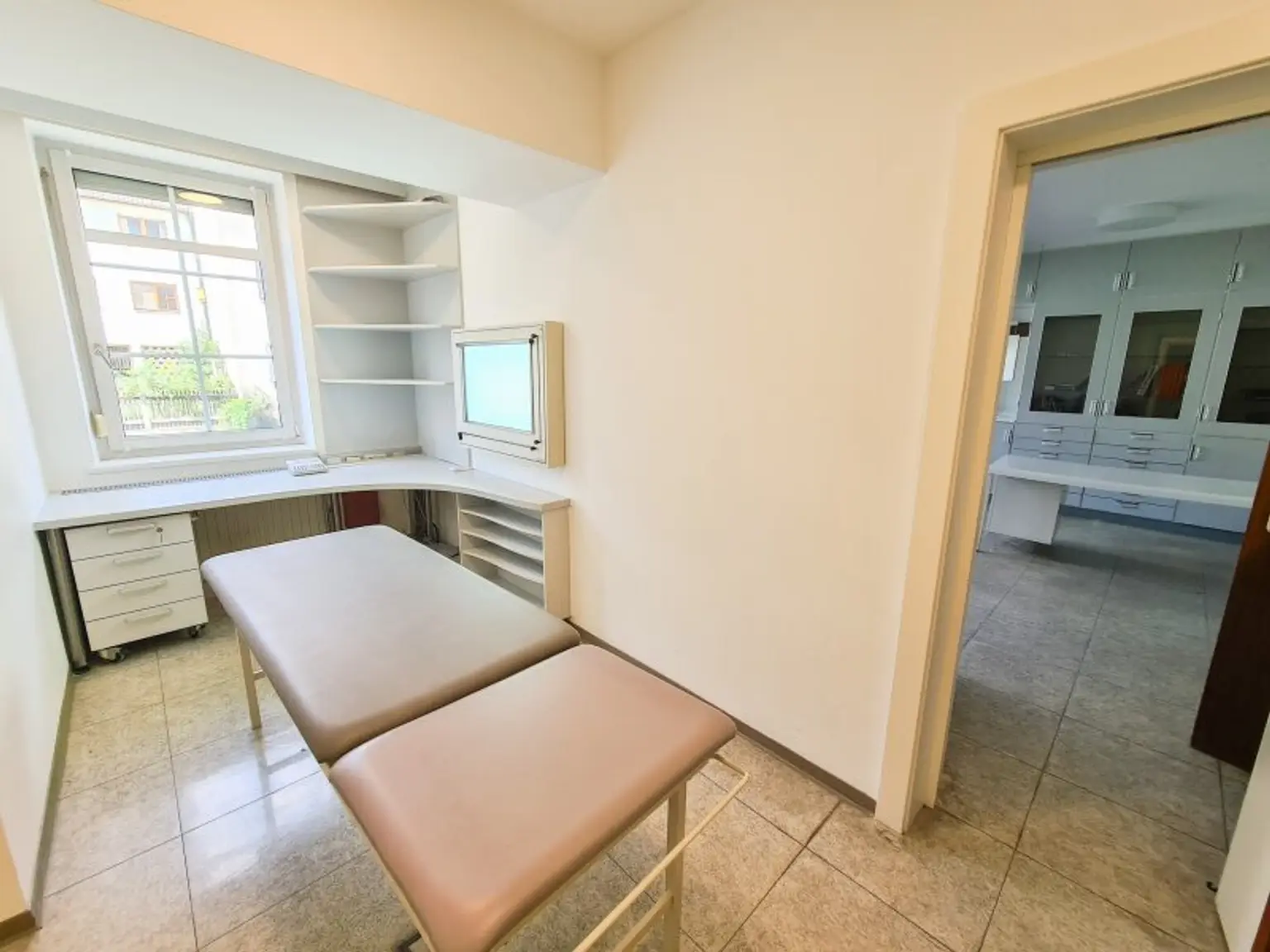 *** BARRIEREFREI *** Praxis am Josefsplatz - 5 Behandlungszimmer auf 170m²