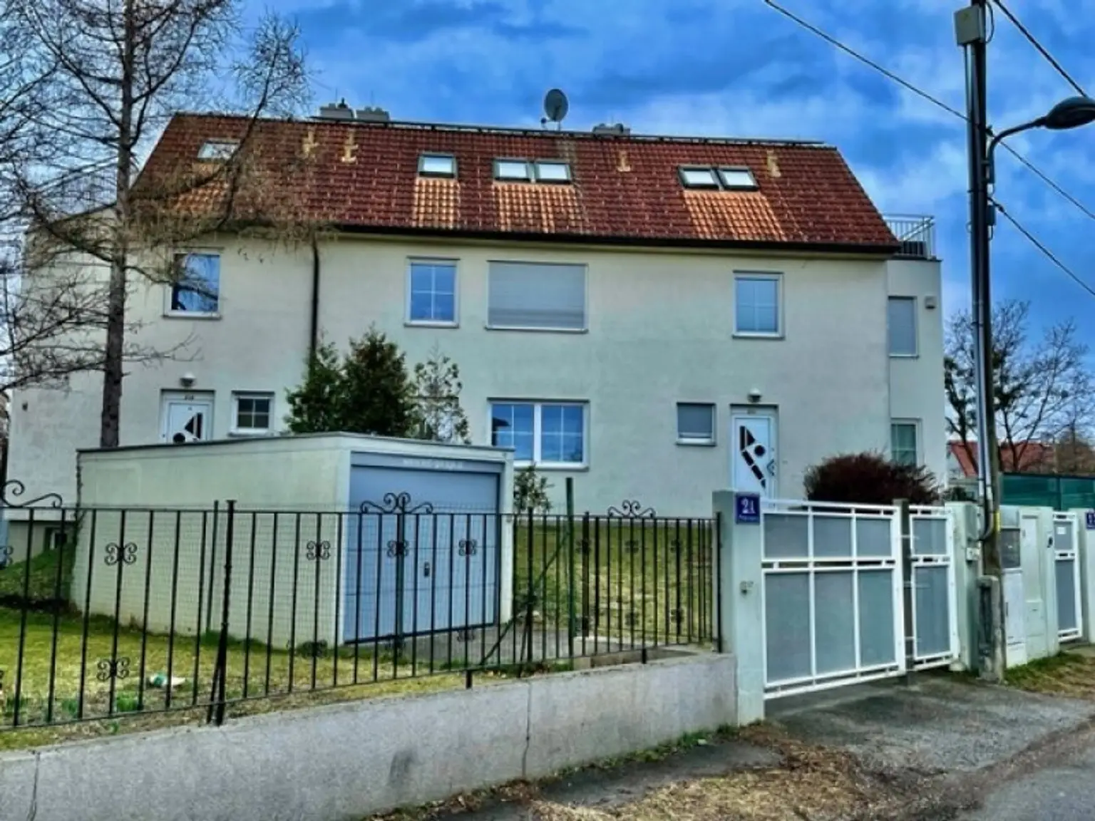 MIETOBJEKT- Wunderschönes Doppel-Haus mit herrlichen Terrassen & Garten - BRUCKHAUFEN -Nähe Donauturm - Uno- City!