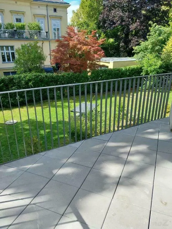 großzügige 5-Zimmer-Neubauwohnung mit zwei kleinen Terrassen und Tiefgarage im Villenvierteln zwischen UNI und LKH - Nähe Hilmteich