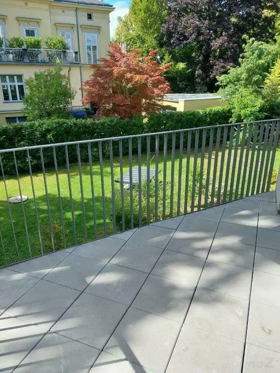 großzügige 5-Zimmer-Neubauwohnung mit zwei kleinen Terrassen und Tiefgarage im Villenvierteln zwischen UNI und LKH - Nähe Hilmteich