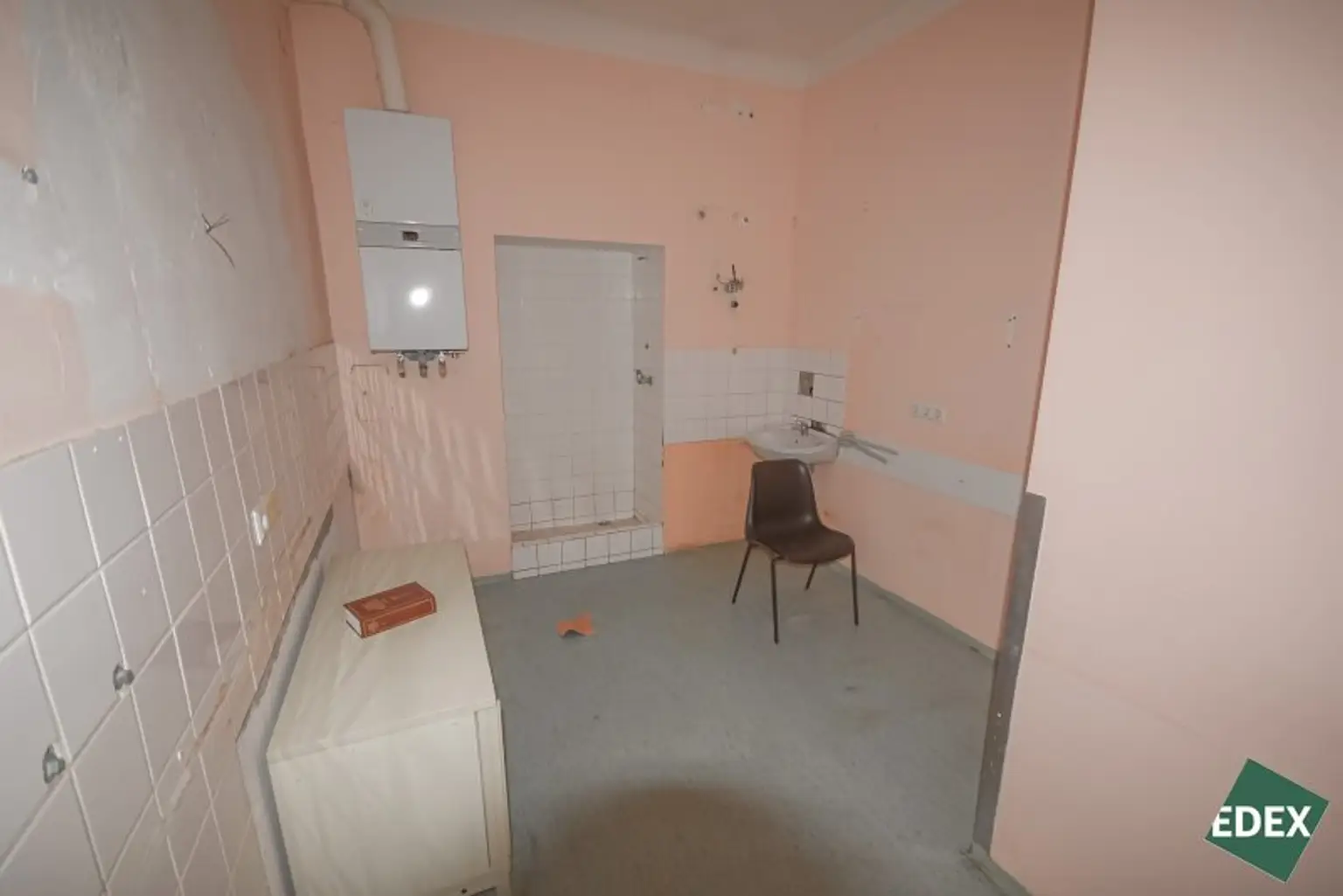 Geschäftsfläche nahe Bahnhof Meidling