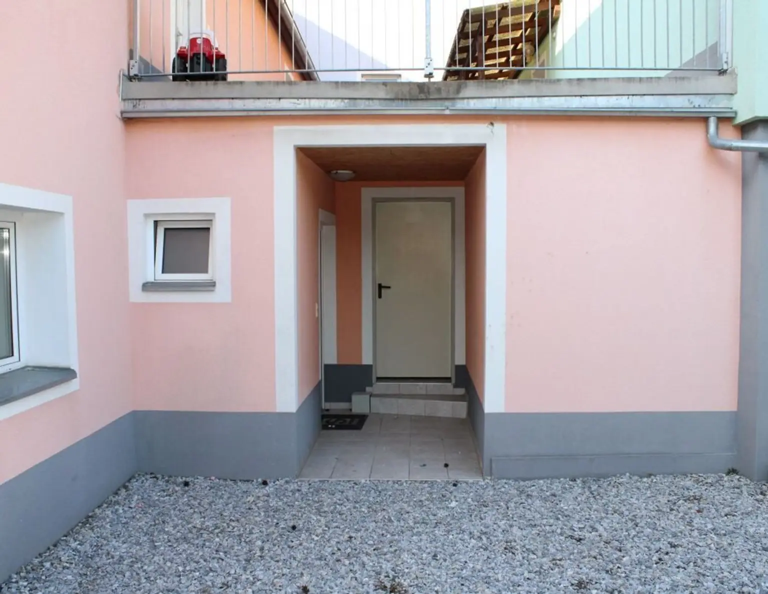 Renditeobjekt mit 3 Wohneinheiten und Garage in Sankt Marein