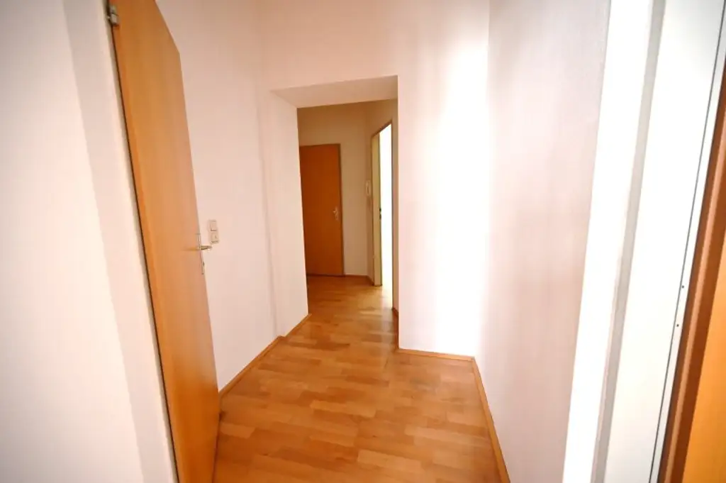 Klein UND Fein - Gemütliche 3-Zimmer-Wohnung mit neuer Einbauküche ab Mitte November!