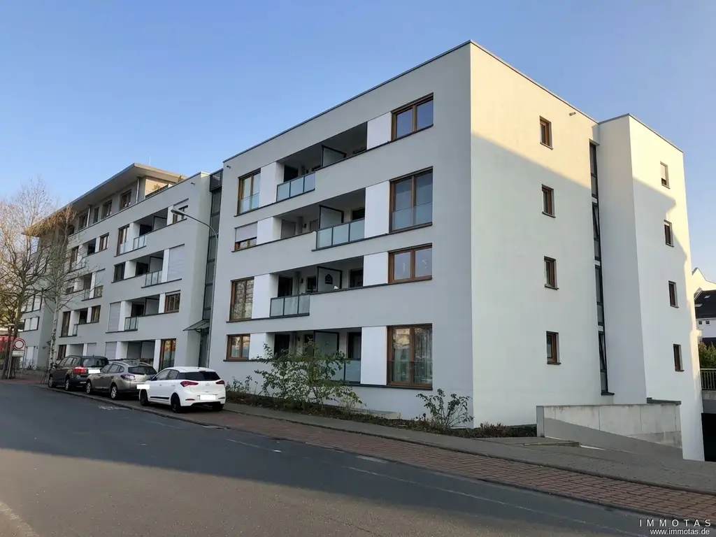Moderne 2-Zimmer-Wohnung mit Balkon, TG-Stellplatz und 800 € Kaltmiete