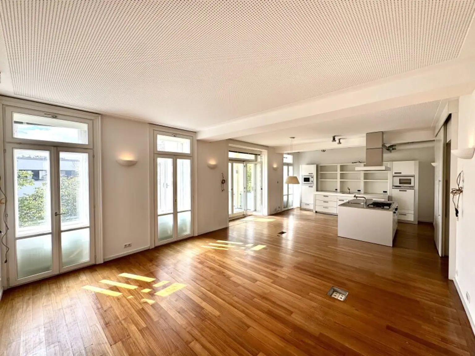 Stadtleben trifft Natur – Traumhafte 5-Zimmerwohnung in Zinsvilla zu verkaufen!