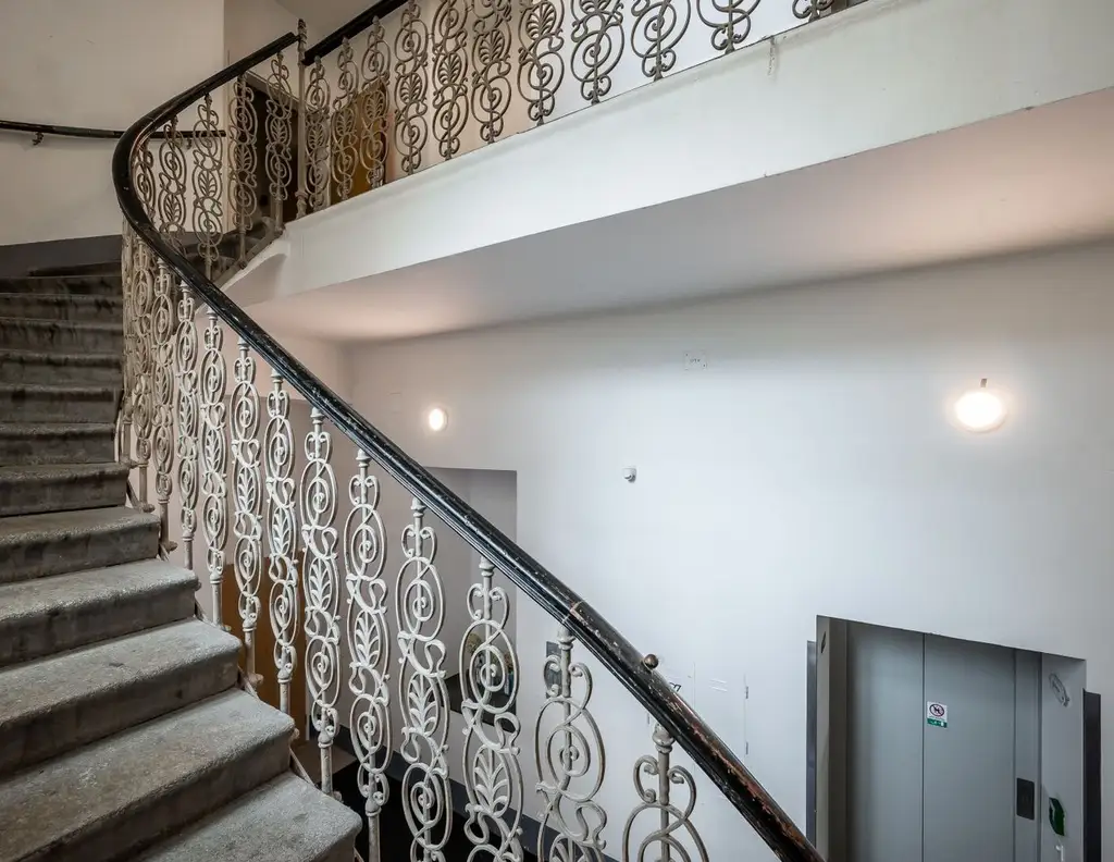 Investieren mit Weitblick - Zinshaus mit Entwicklungspotenzial in der Nähe des Millennium Towers