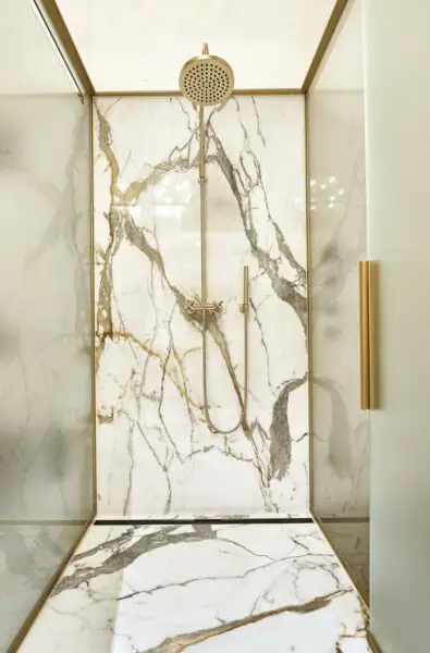 Einzigartige luxuriöse Wohnung im Palais