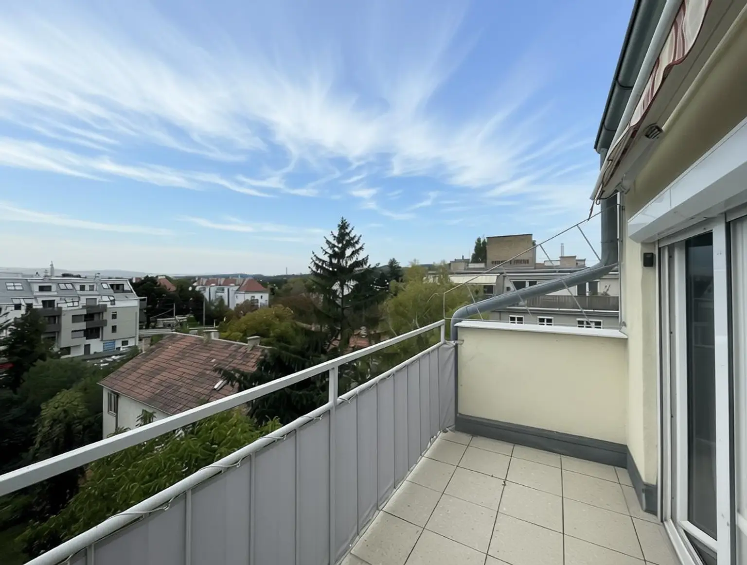 Sanierungshit - Dachgeschoß ohne Schrägen mit 2 Terrassen
