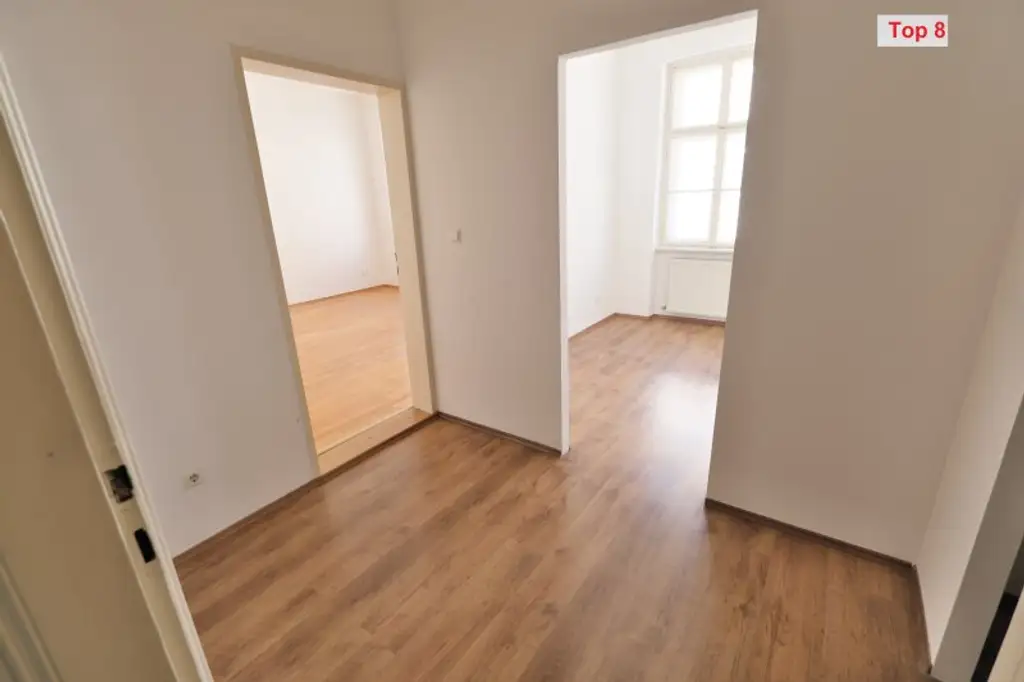 Drei UNBEFRISTETE 2 Zimmer-Wohnungen mit KFZ-Stellplatz im Haus