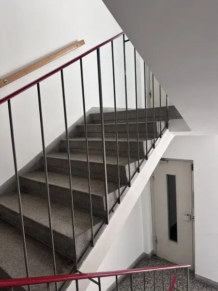 Erstbezug! Sanierte und helle 2 Zimmer Wohnung mit Einbauküche zentral gelegen 1210 Wien