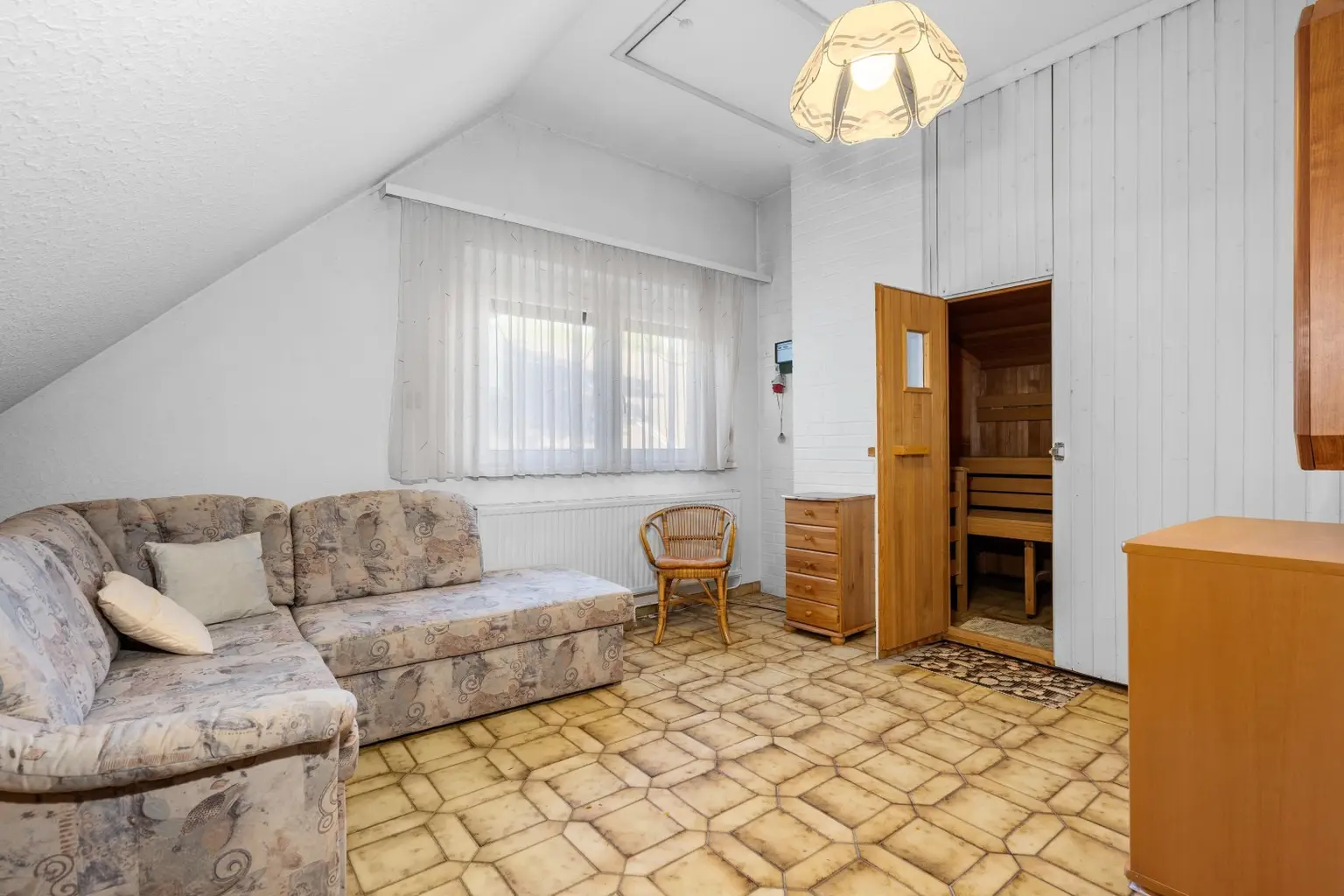 "Einfamilienhaus - 7 Zimmer- zu Fuß zum Badeteich Hirschstetten"