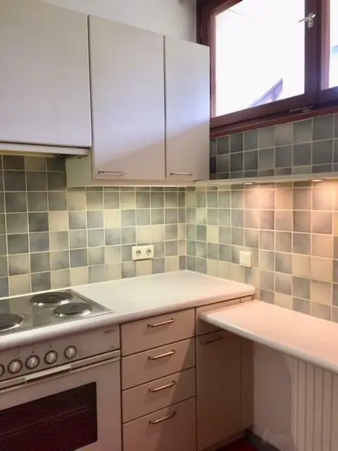 WG-geeignet, Top Lage: 3-Zimmer-Maisonette mit SW-Balkon -Neue Fenster-2.OG mit Lift
