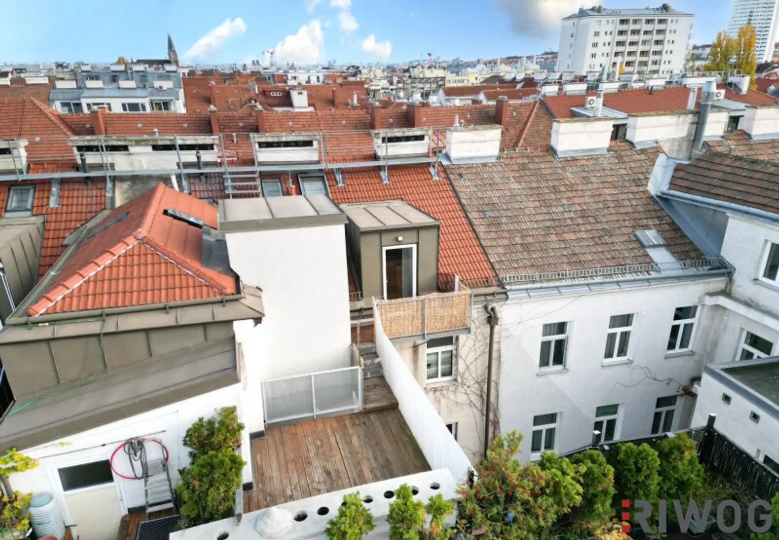 HELLE DACHTERRASSENWOHNUNG in der Odoakergasse