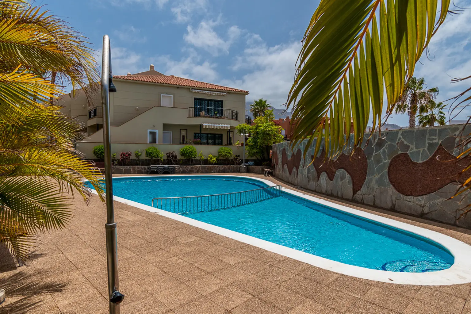 Bellamar-Community-Pool-Costa-Adeje-1
