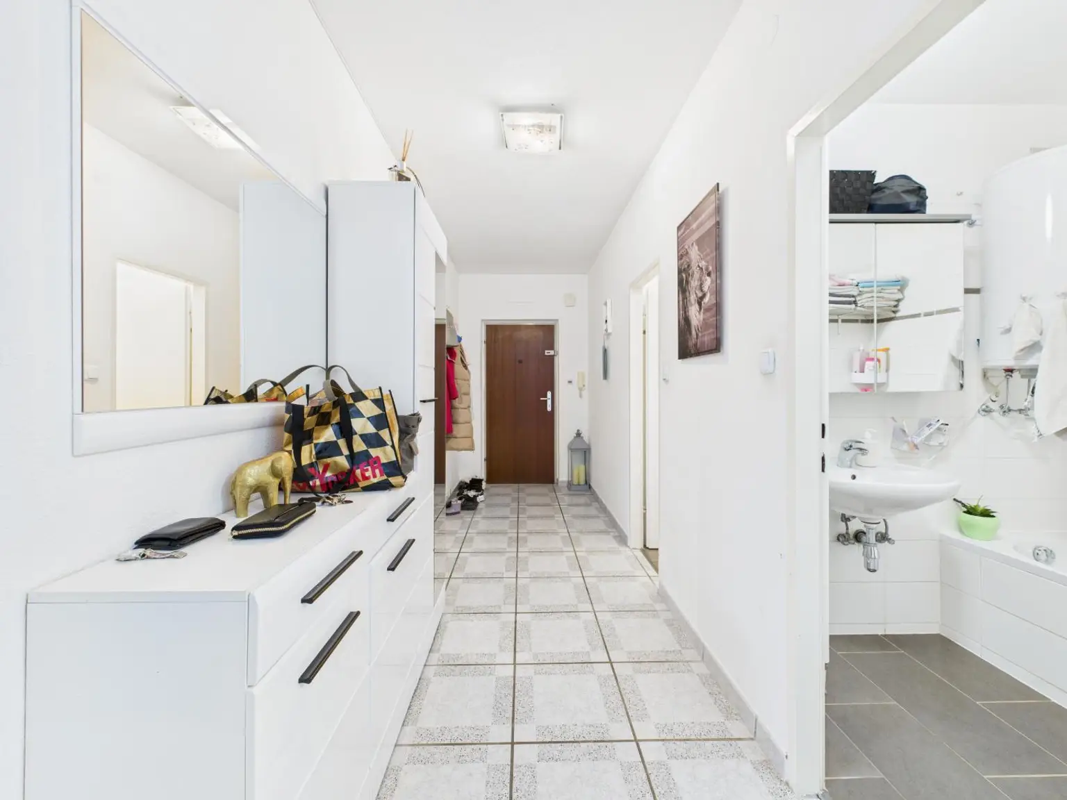 Helle 3-Zimmer Wohnung mit Loggia in Bestlage von Wels