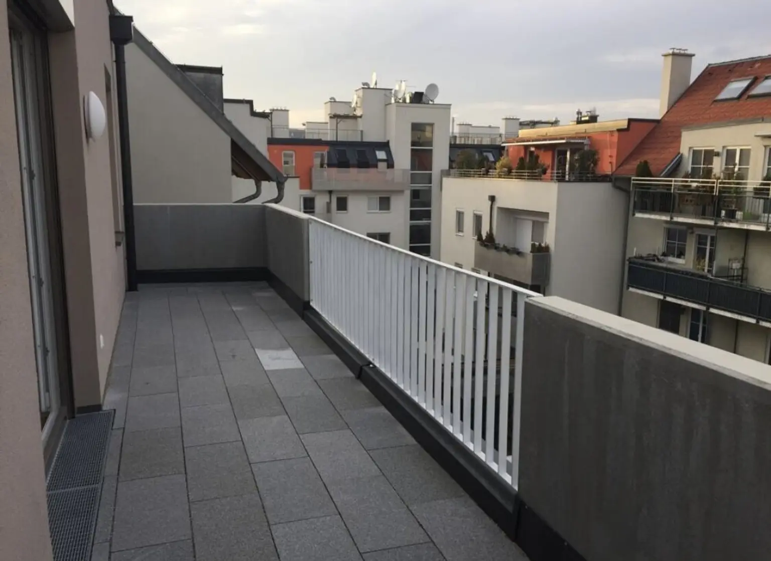 Dachgeschoß mit 3 Zimmer und 2 Terrassen!