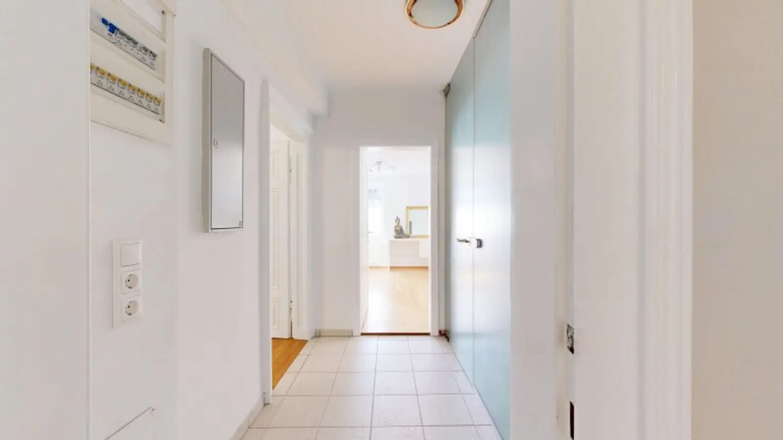 Gemütliche Dachgeschoss-Wohnung | Veranda | Grünlage | gute Verkehrsanbindung