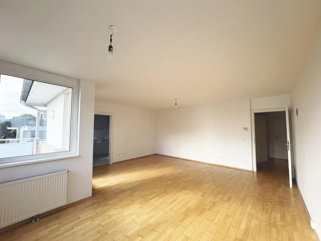 Blick is Grüne - 
Ruhige 3 Zimmer Wohnung mit Balkon