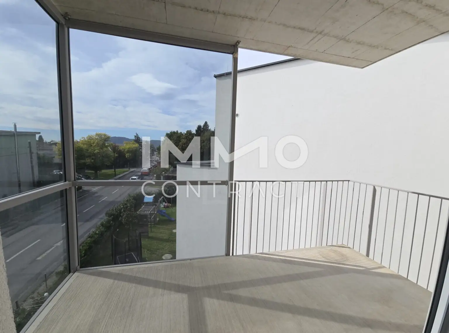 Neuwertige 3 Zimmer Wohnung mit Balkon in zentraler Lage - Harter Straße 86 - Top 09