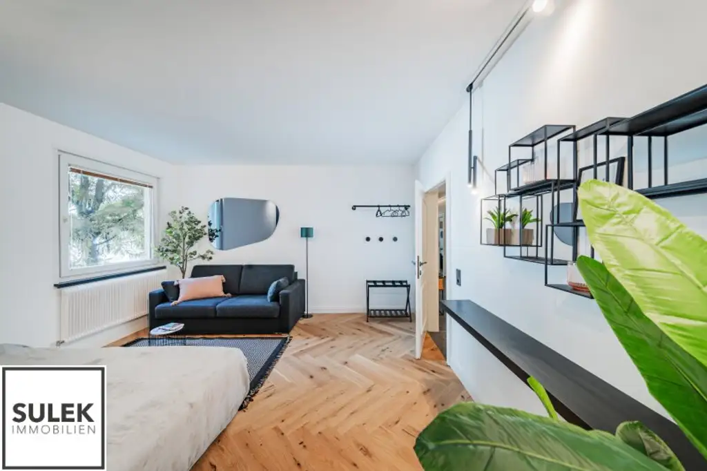 Ruhige, sanierte 3,5 Zimmer Wohnung mit Designer-Bad und Küche + Garage (optional!) in Mariahilf - beziehbar ab 01/26!