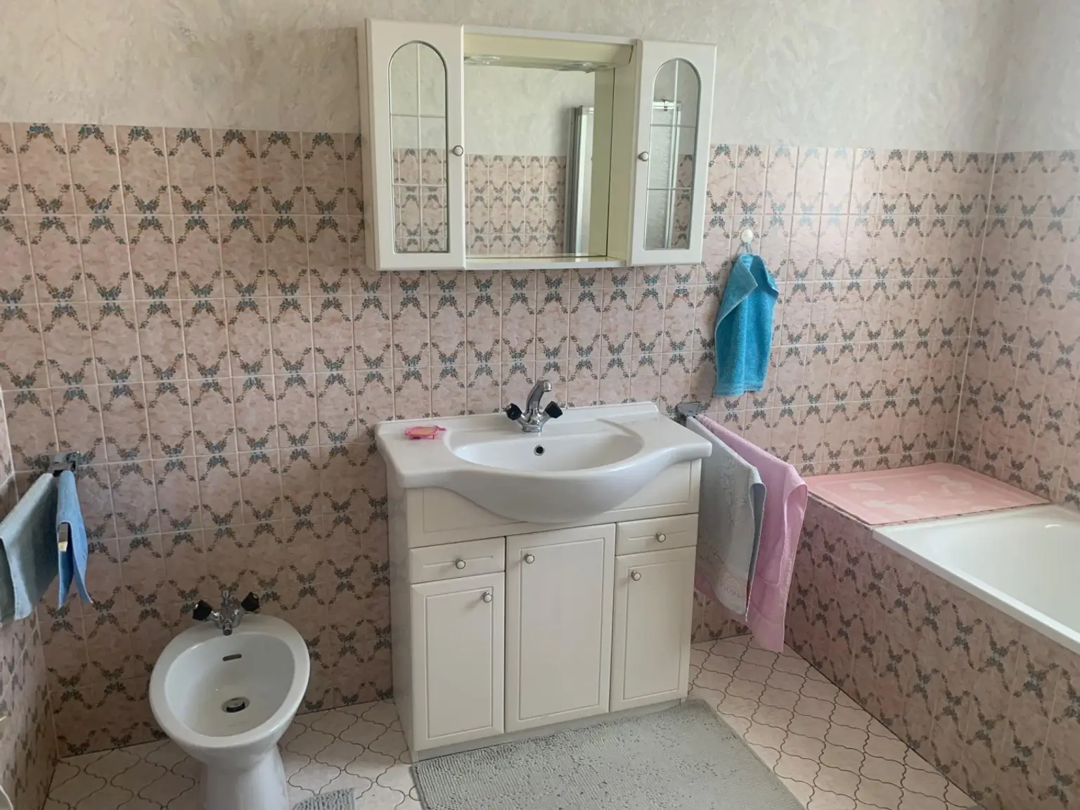 Topgepflegtes Zweifamilienhaus