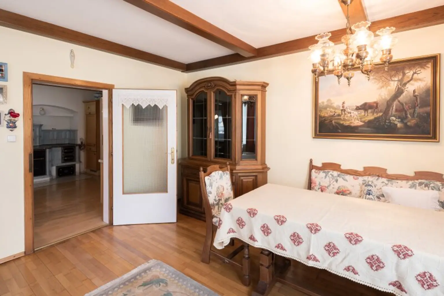 Esszimmer neben der Küche