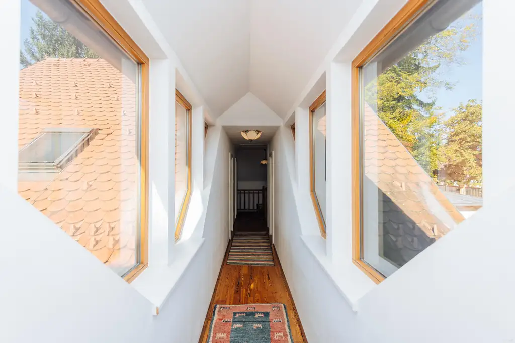 Großzügiges Einfamilienhaus mit Schwimmteich in Weinitzen - ländliche Geborgenheit trifft modernen Wohnkomfort