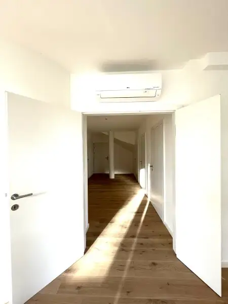 Prestige Living in Sievering: Großzügige Gartenwohnung mit Stil