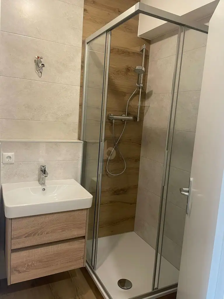 NEU RENOVIERTES WOHNJUWEL IN LINZ