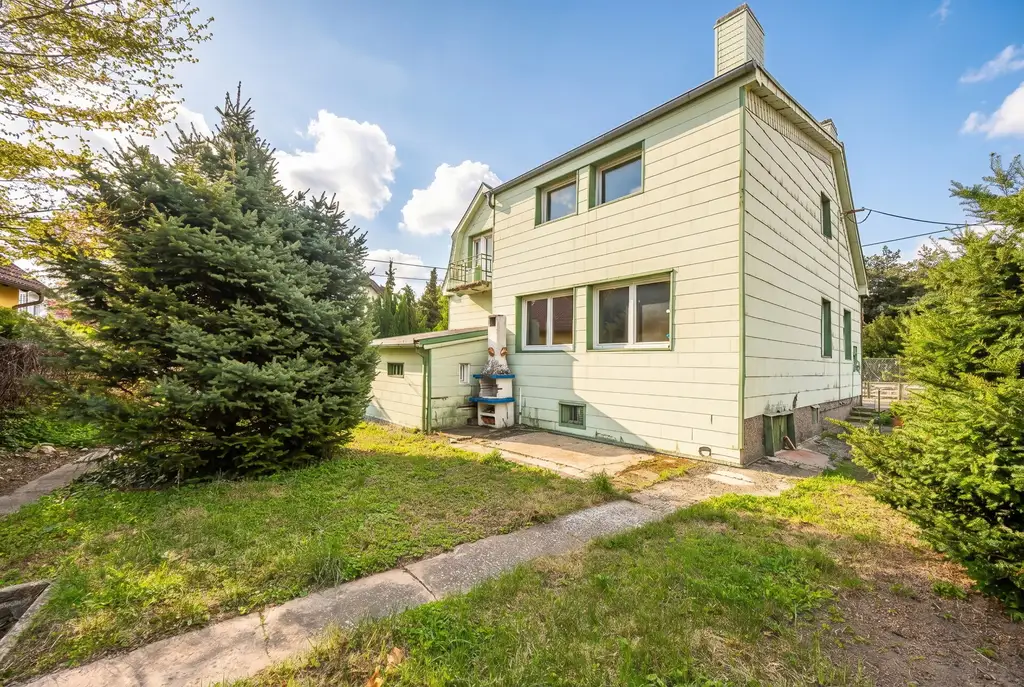 Make it yours: Eckgrundstück in ruhiger Lage – Sanierung oder Abriss für Ihr perfektes neues Zuhause