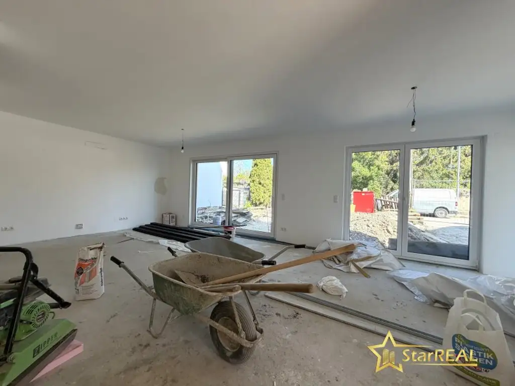 NEUBAU IN ZENTRUMSNÄHE! 5 ZIMMER-ZIEGELHAUS MIT 2 BÄDERN UND 3 WC´S.