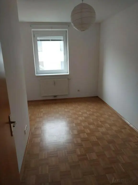 Provisionsfrei: Perfekt aufgeteilte 3-Zimmerwohnung mit Balkon-Terrasse und Tiefgarage bei TU - Moserhofgasse