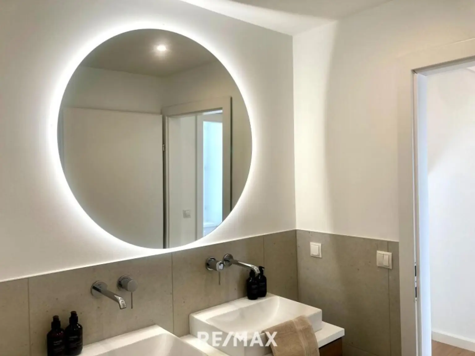 Dachgeschossjuwel mit Terrasse in Bestlage in 1030 Wien – Erstbezug nach Sanierung