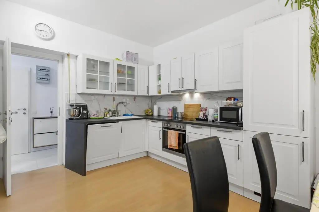 ZENTRUMSNAHE WOHNUNG MIT TERRASSE & BLICK INS GRÜNE - INKL. PKW-STELLPLATZ!