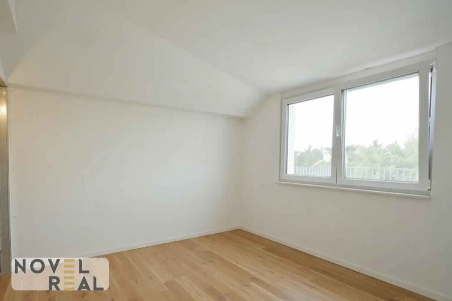 Ihr Rückzugsort im Freien – moderne Dachgeschoss-Wohnung mit großerTerrasse