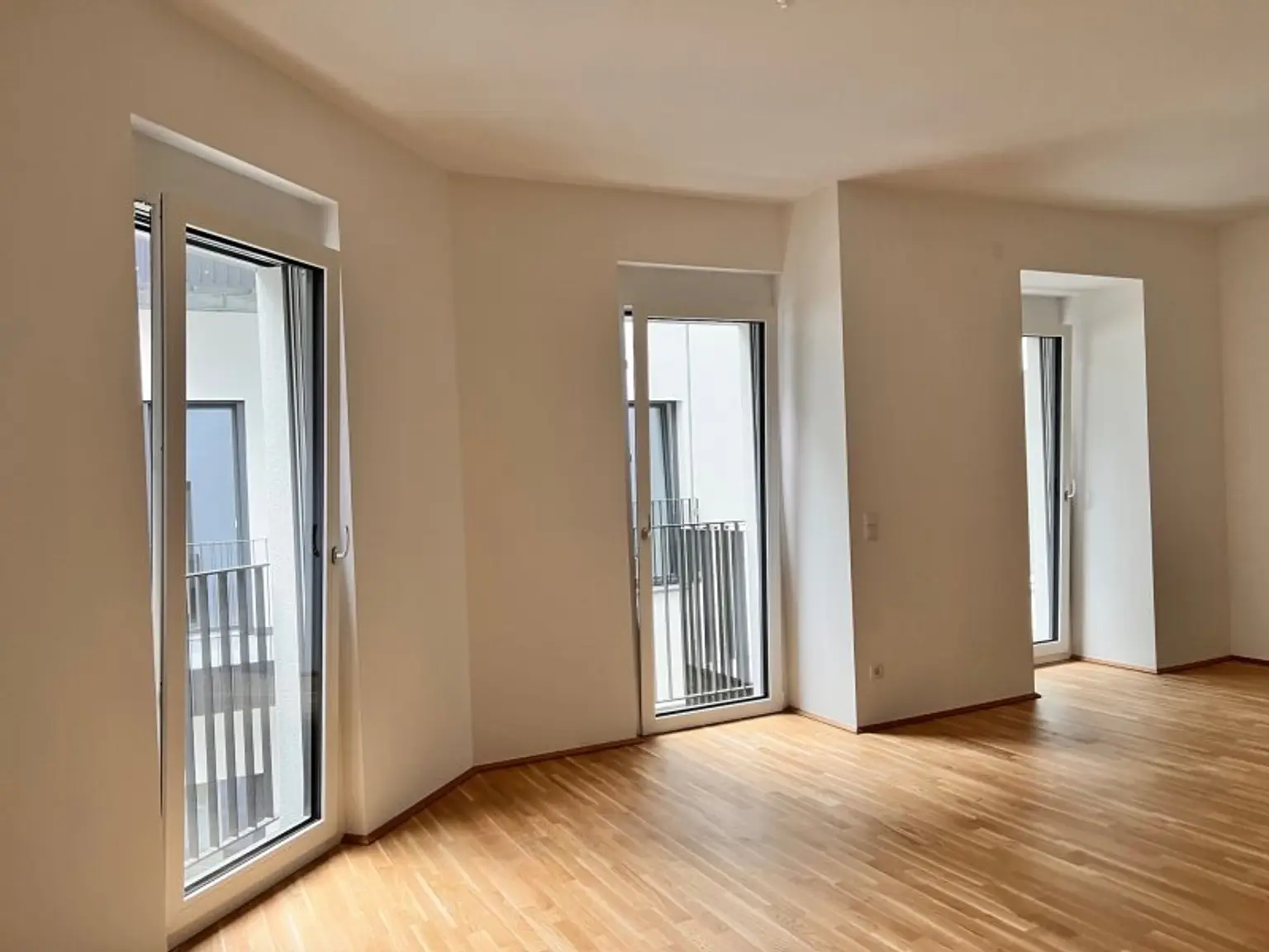 Moderne 3-Zimmer-Wohnung mit 2 Balkonen in 1180 Wien – Ihr Erstbezug wartet!