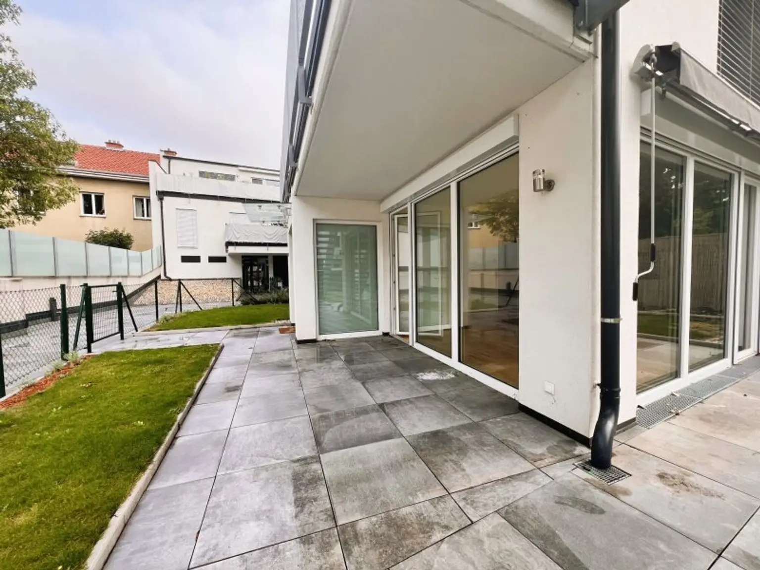 Sehr schöne Familienwohnung mit Terrasse und  großer Gartenfläche (T 1.3 /  EG)