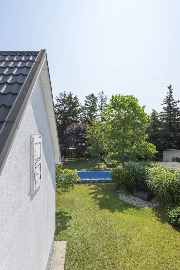 Einfamilienhaus mit großem Garten und Entwicklungspotenzial