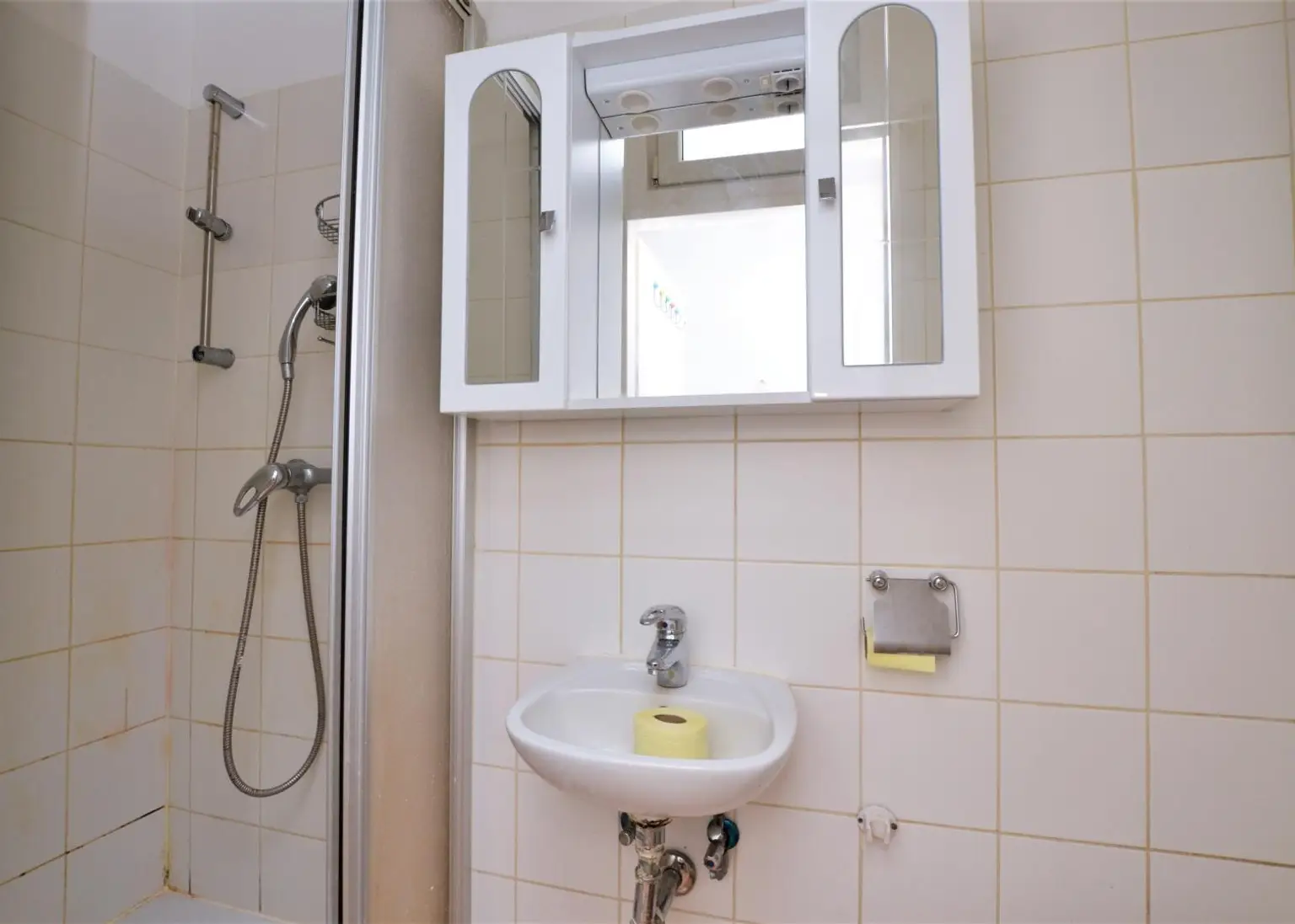 Seltene Gelegenheit - charmanter Altbau: Zwei Wohneinheiten im Herzen von Penzing