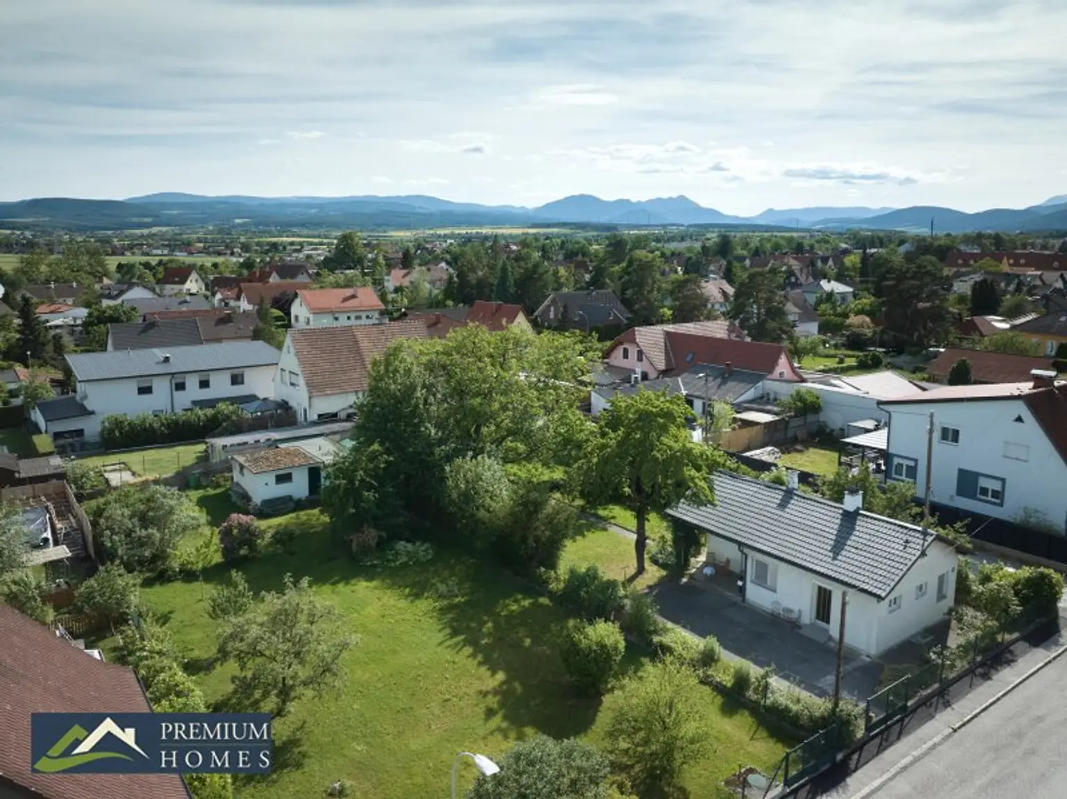 NEUNKIRCHEN - Ferienhaus mit großem Garten - Landschaftsblick